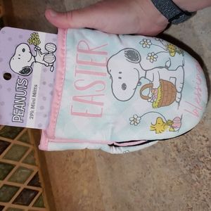 2 pk Peanuts snoopy Easter Blessings mini mitts NWT